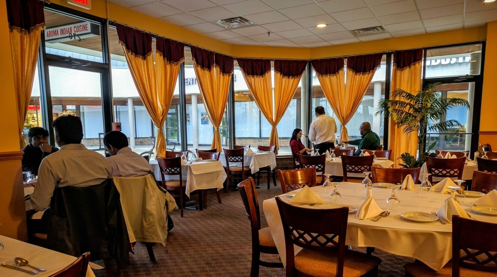 A Warm Dining Room in Hawthorn Village