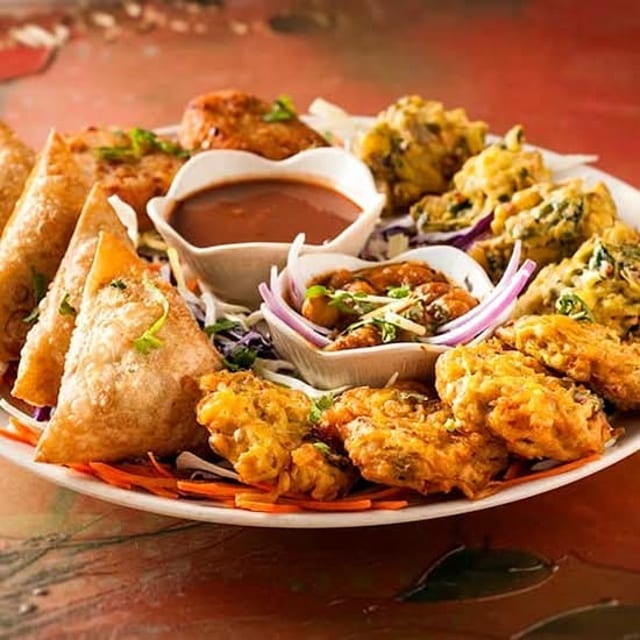 109. Vegetarian Combination Platter.